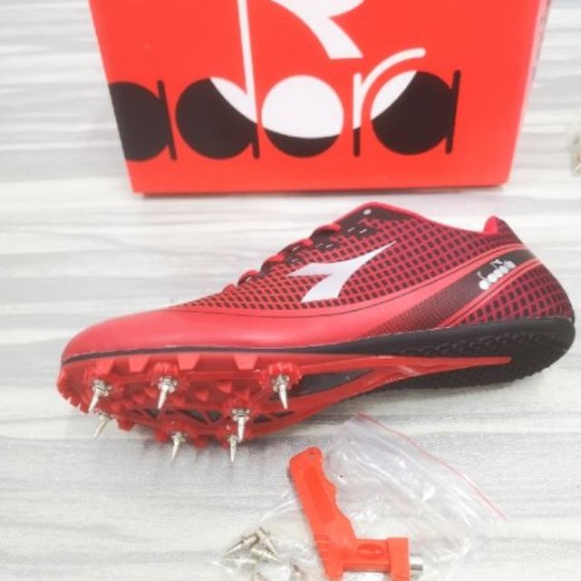 diadora spike shoes