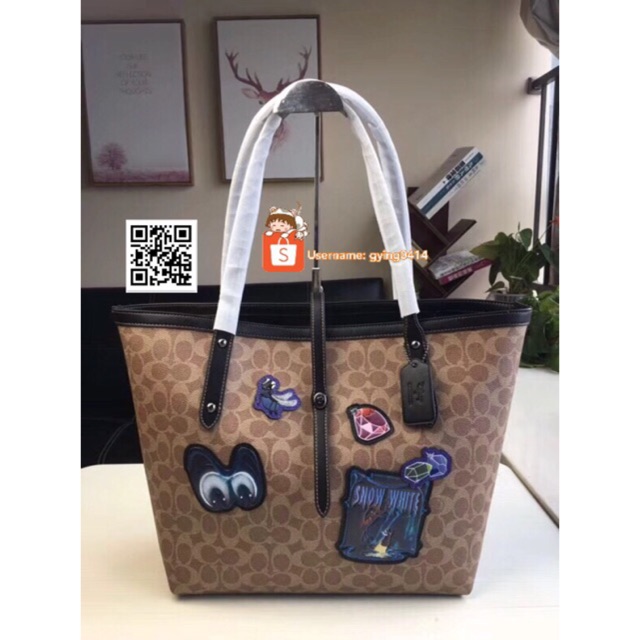 snow white coach tote