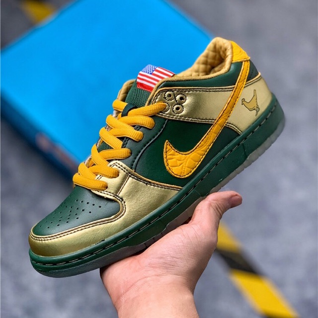 sb dunk low pro doernbecher