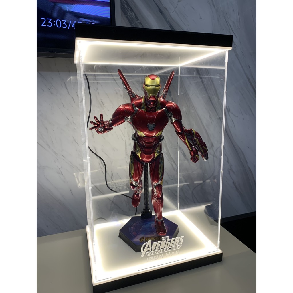 hot toys iron man display