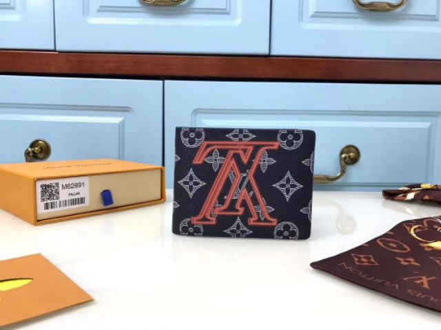 Ready stock)OFFER ITEM MULTIPLE Wallet M62891 Monogram Ink canvas