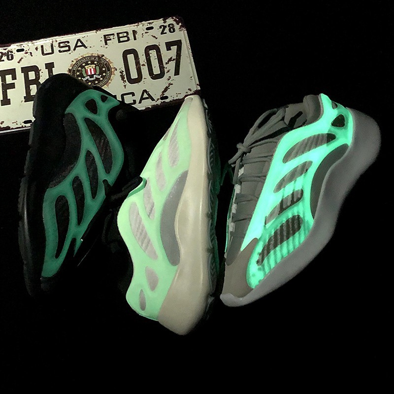 adidas yeezy 700 fluo