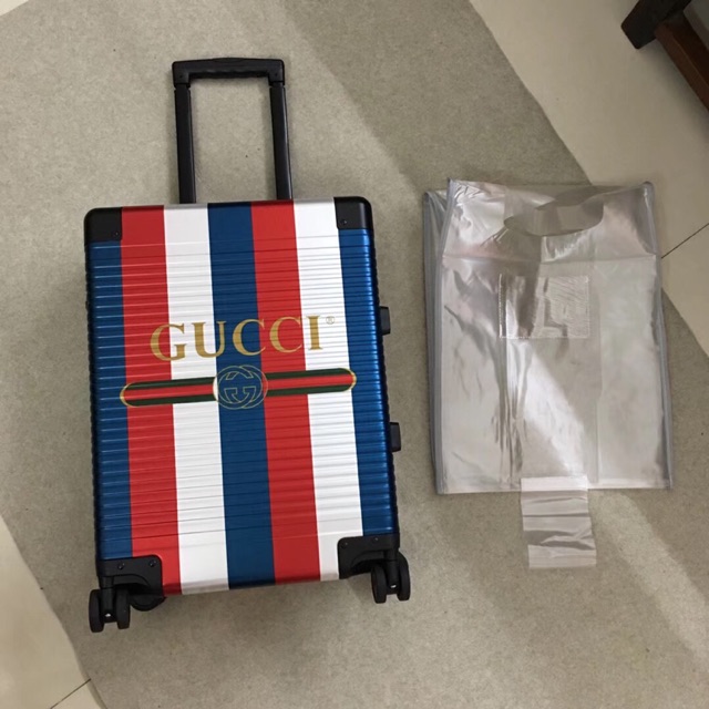 gucci luggage
