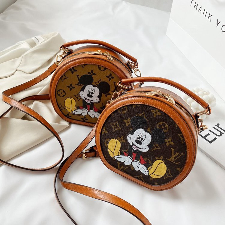 RaineJayzelle - Lv Round Sling Bag 2348 pesos only Good