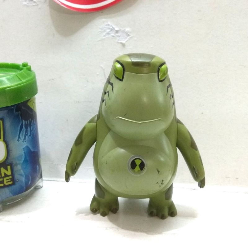 ben-10-upchuck-murk-ultimate-figure-ben10-lus-ori-bandai-shopee-malaysia