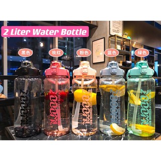 【Ready Stock】2 Liter Large Capacity Portable Water Bottle 大容量便携式水壶