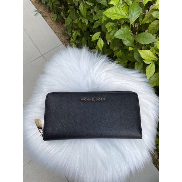 MICHAEL KORS Jet Set Leather Continental Wristlet Black 35H3GTVZ3L | Shopee  Malaysia