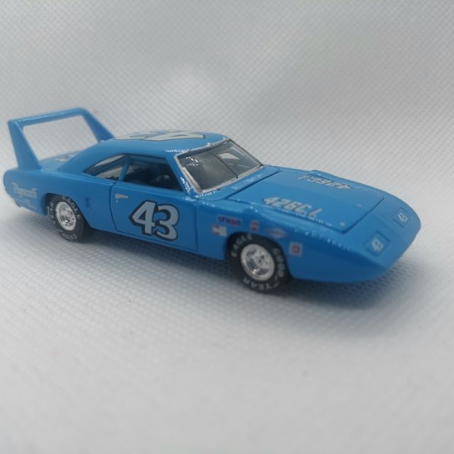 richard petty hot wheels car