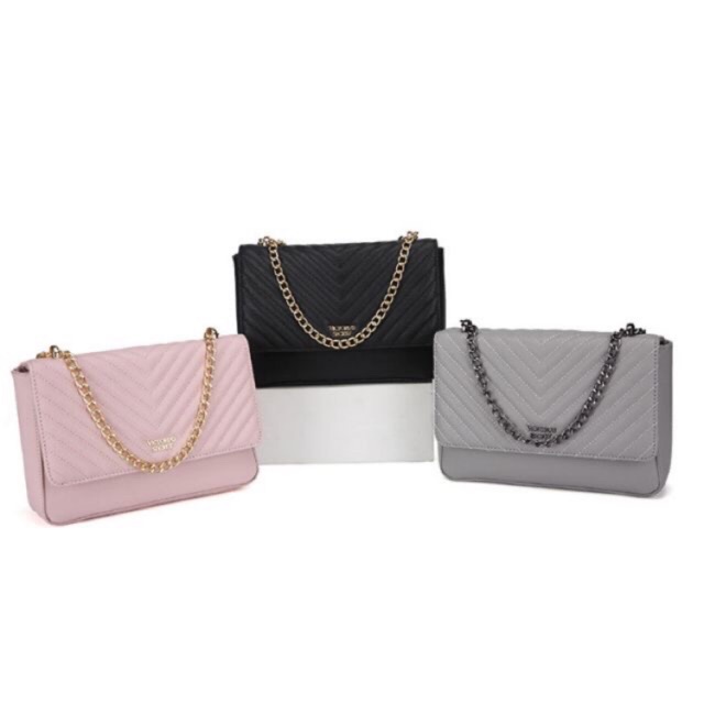 victoria secret quilted duffle bag