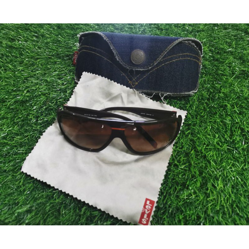 Sunglass Levis Cermin Mata Gelap Levis Lelaki Preloved Shopee Malaysia