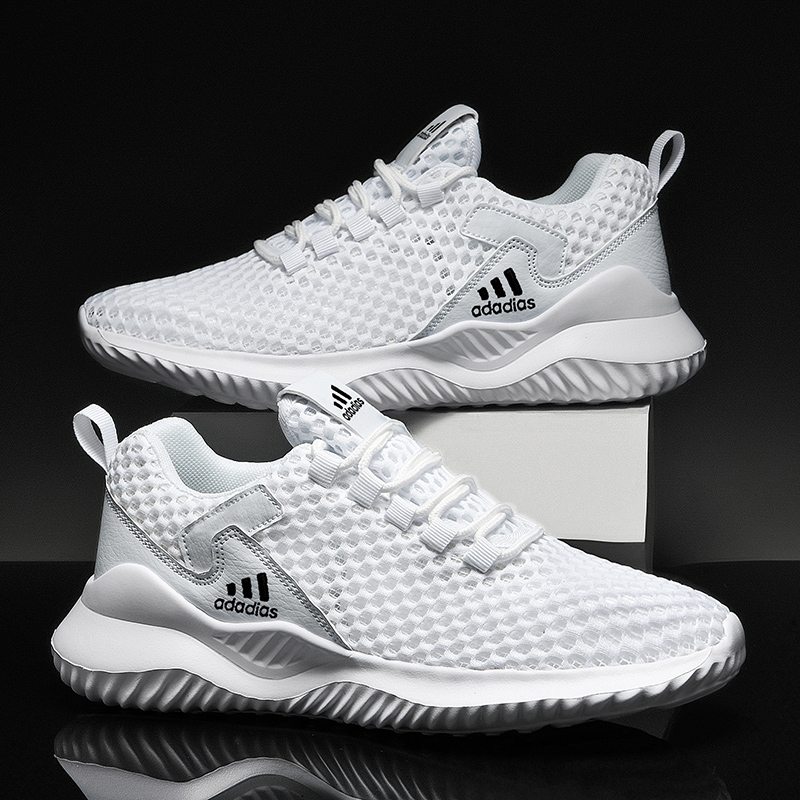 New Ready Stock Size 36-44 Breathable and Ultra-light Running Shoes Men Women Casual Sports Shoes Men's Wear-Resistant Breathable Couple Shoes