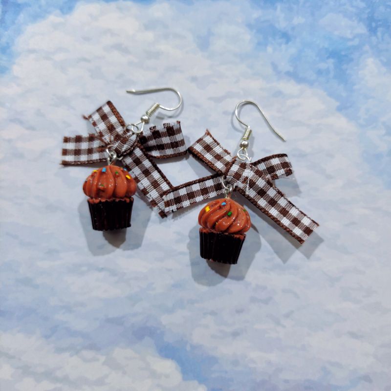 【READY STOCK 现货】Chocolate cake bow earrings 巧克力蛋糕蝴蝶结耳环