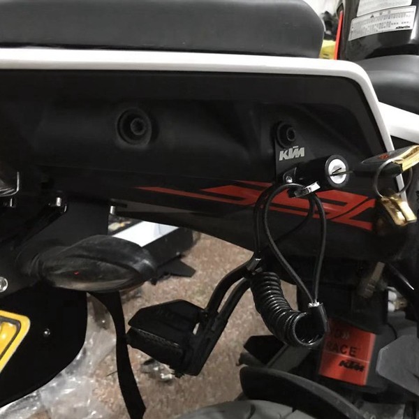 duke 390 helmet lock