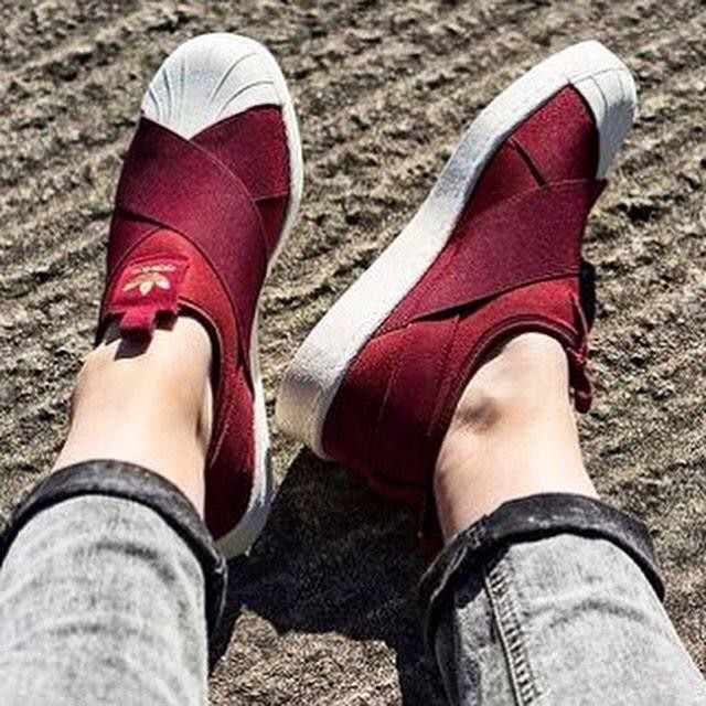 adidas slip on maroon