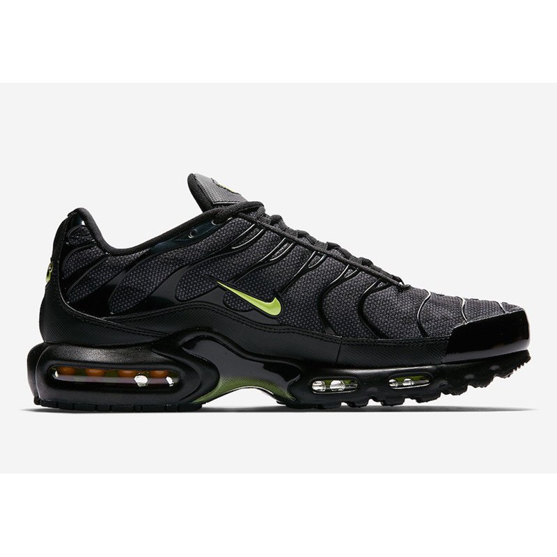 air max plus volt