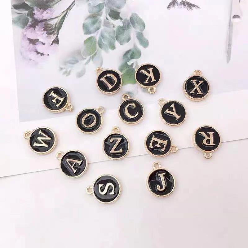 （手工 diy / 1PCS/ black alphabet beads）Wholesale accessoriesdirectcost ! keychain Pendant murah borong diy fashion accessories keychains bracelet necklace Craft Supplies Handmade Jewelry Materials name keychain custom 手工制作 钥匙扣挂饰 锁匙扣挂件 钥匙圈手作 手链 项链 包包饰品配件