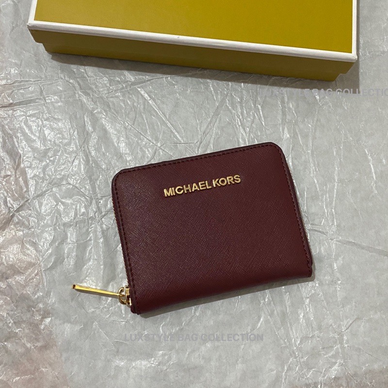 ? Authentic Original Michael Kors Jet Set Travel Saffiano Leather  Continental Small Wallet Maroon | Shopee Malaysia