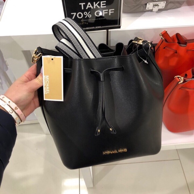 michael kors eden bucket bag