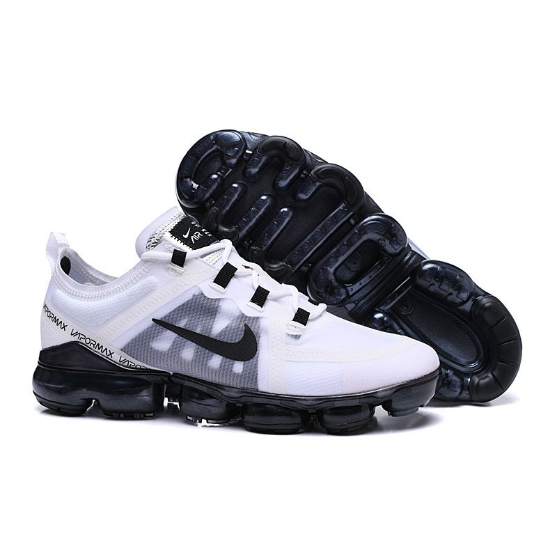 black and white vapormax 2019