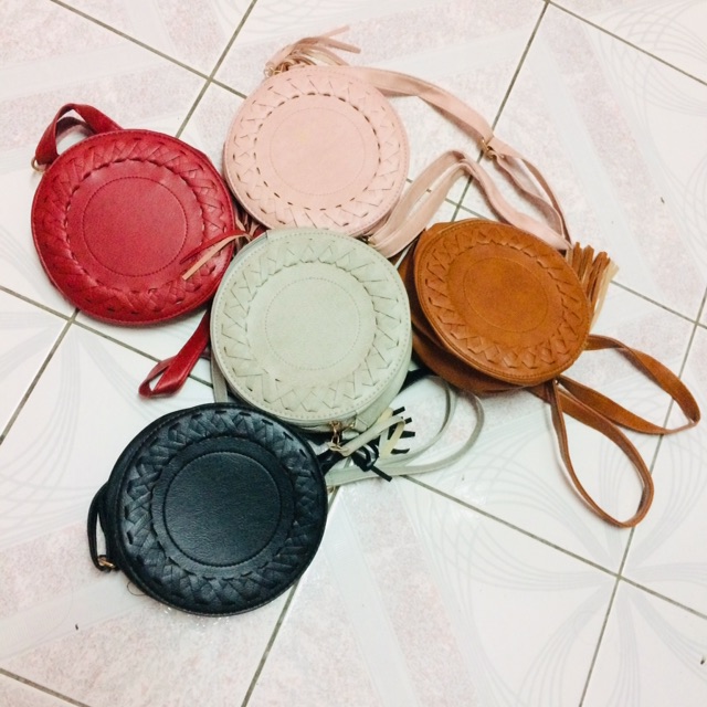 round shape sling bag