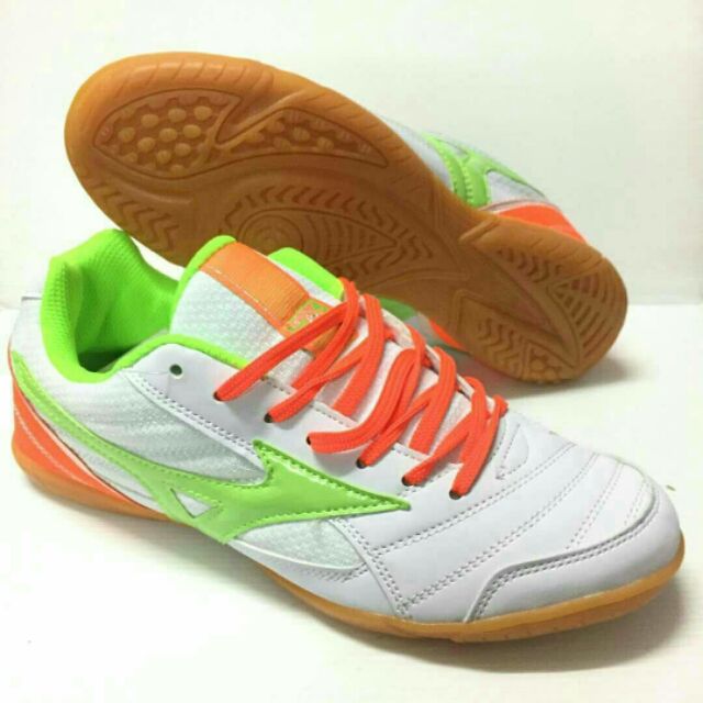 kasut futsal mizuno sala