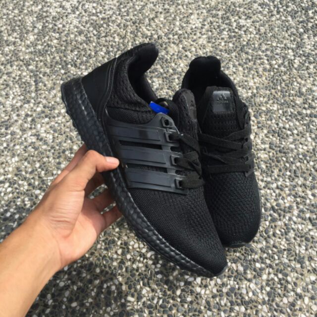 ultraboost allblack