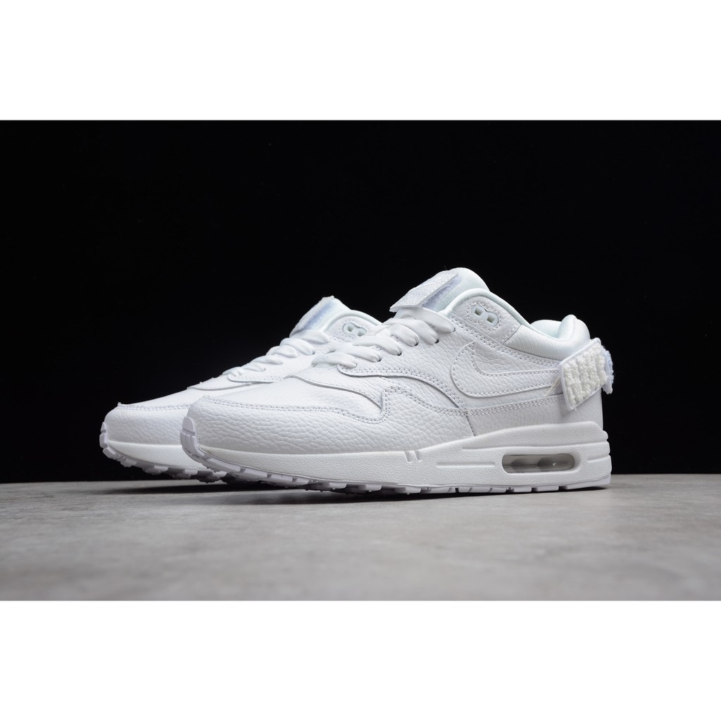 air max 1 triple white