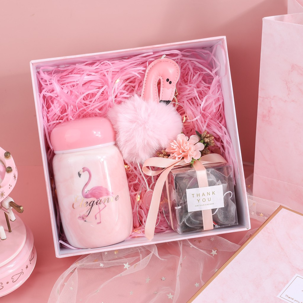 small gift to girlfriend