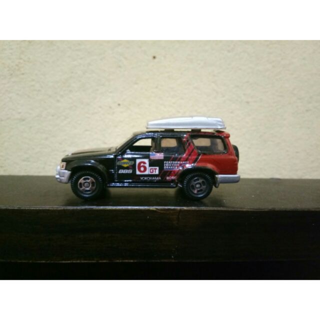 tomica toyota hilux