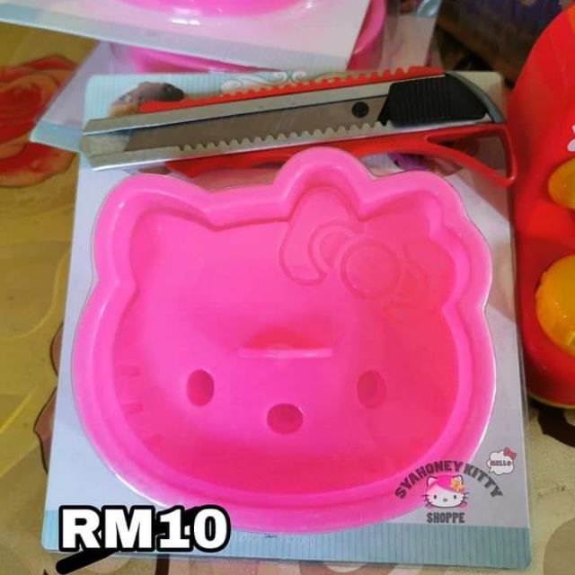 Hello Kitty biscuit/bread cutter