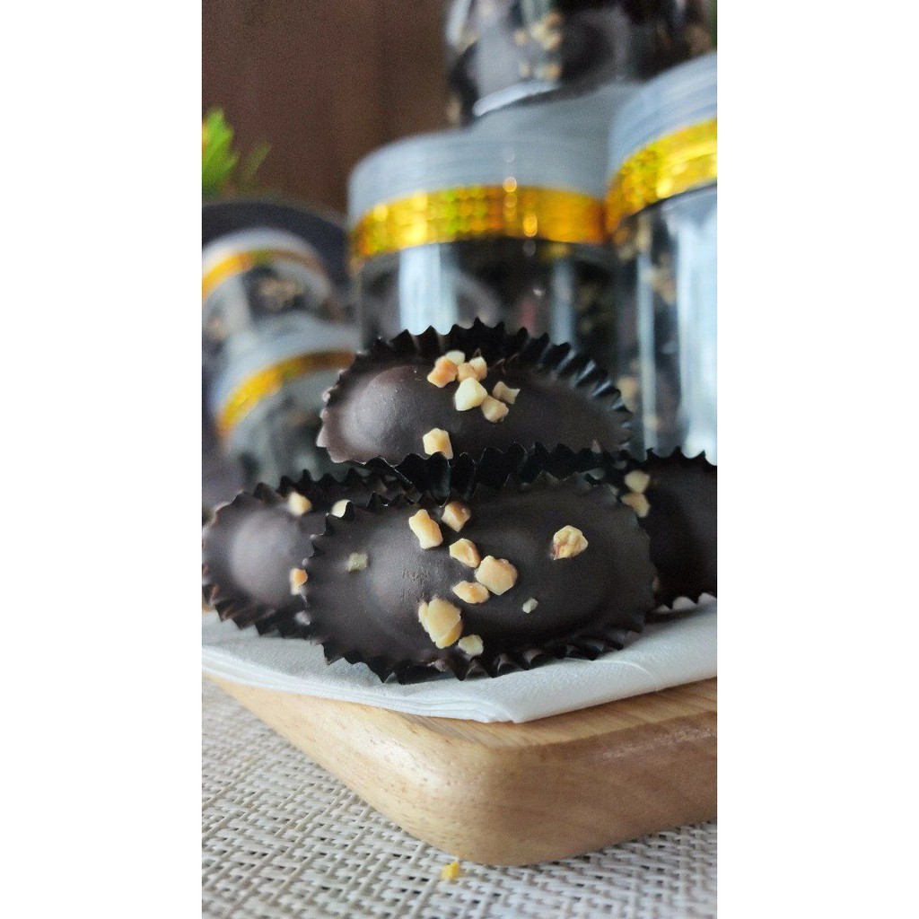 DELIMA AIN ALMOND LONDON, KUIH ALMOND LONDON,BISKUT RAYA,KUIH RAYA