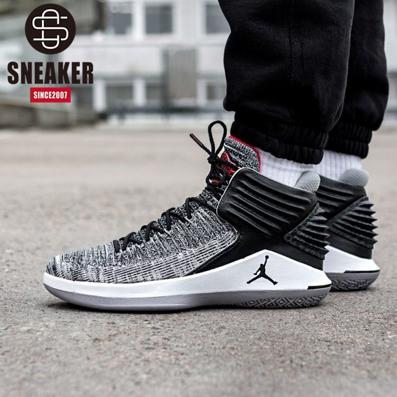 aj32