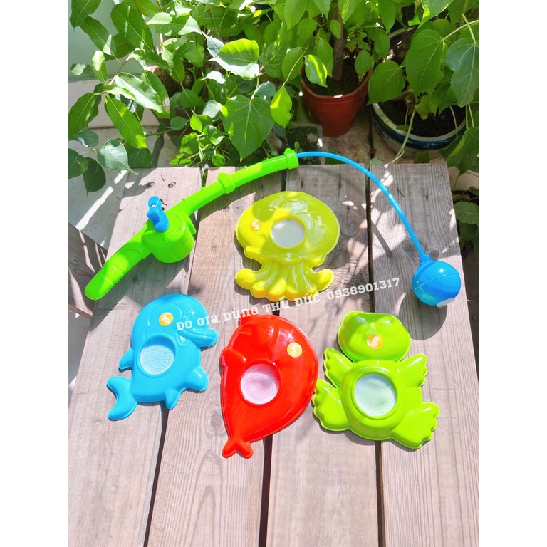 Mini Plastic Fishing Set Includes 1 Fishing Rod And 4 Fish For Babies