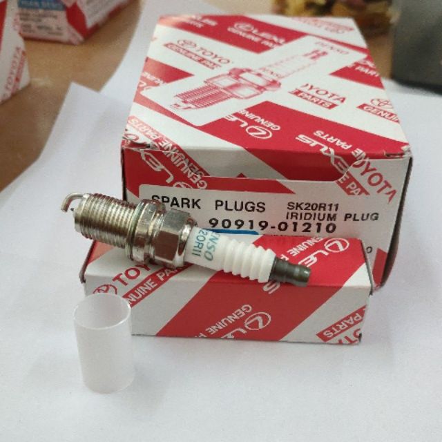 TOYOTA CAMRY MCU15 ACV30 ACV40 2.4 ACM20 SPARK PLUGS (9091901210