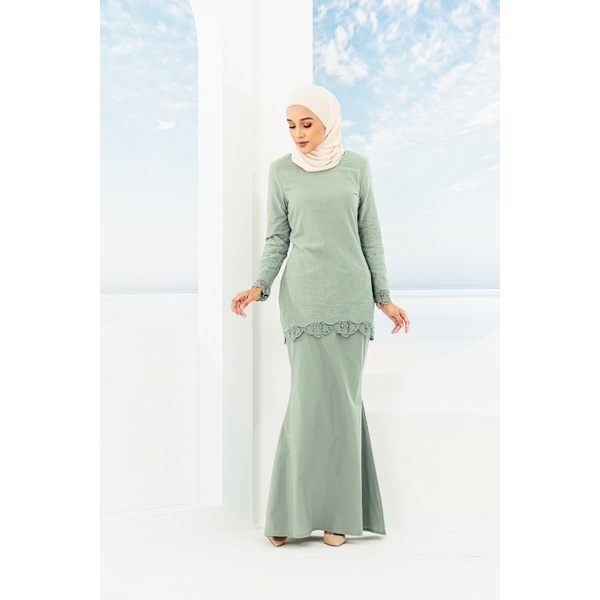 pastel green baju kurung