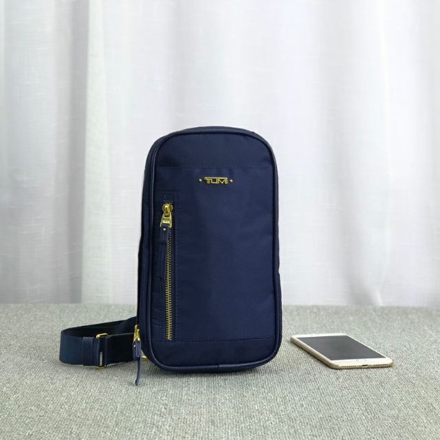 tumi voyageur mila small sling