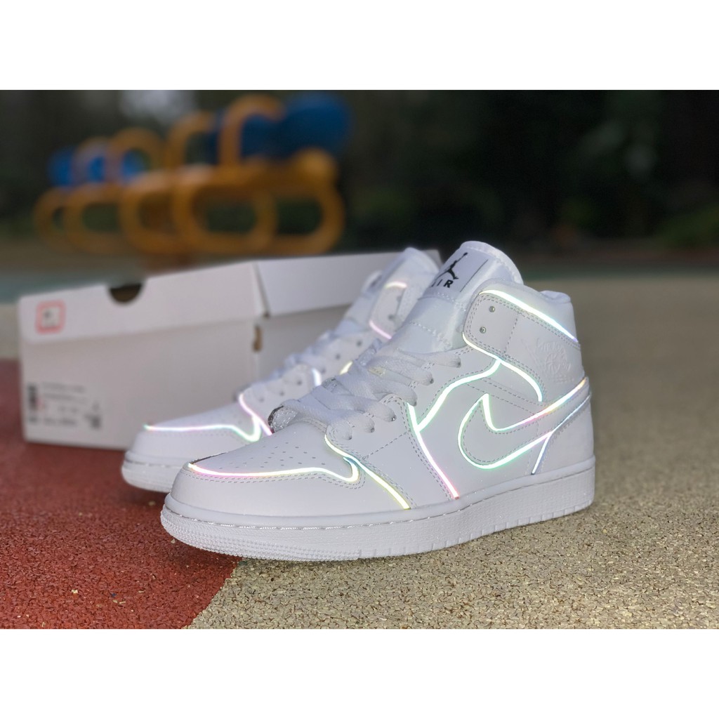 white aj1 mid