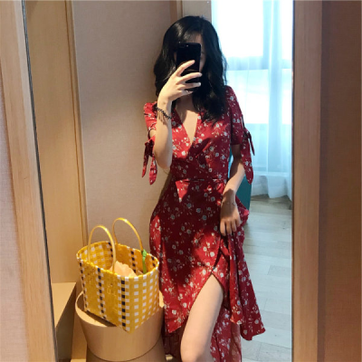 Women's summer Korean Beach Resort dress，Split design dress