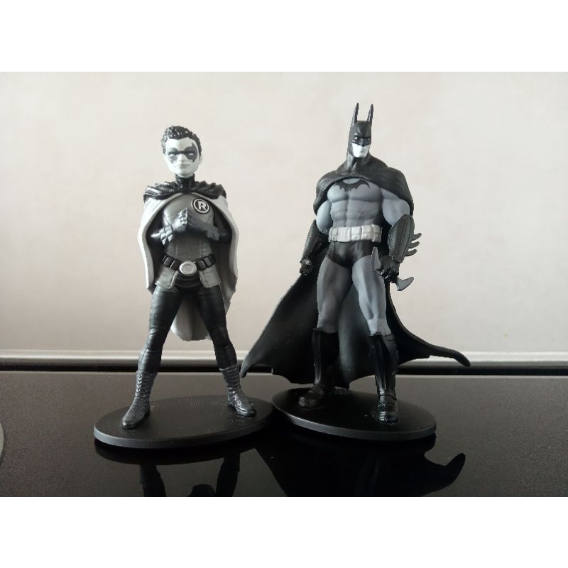 Batman Black & White Mini Figure Batman & Robin (loose - without original  packaging) | Shopee Malaysia