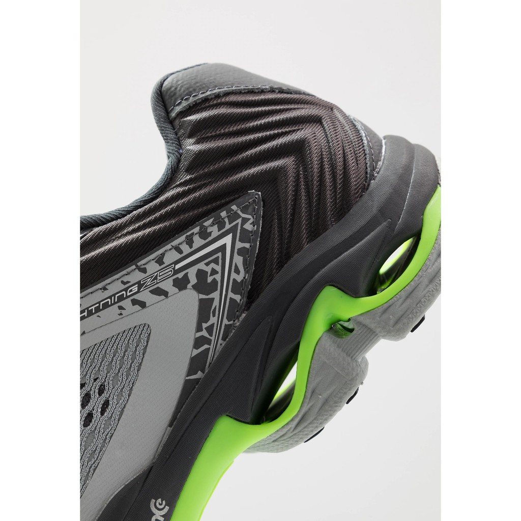 mizuno wave lightning z malaysia