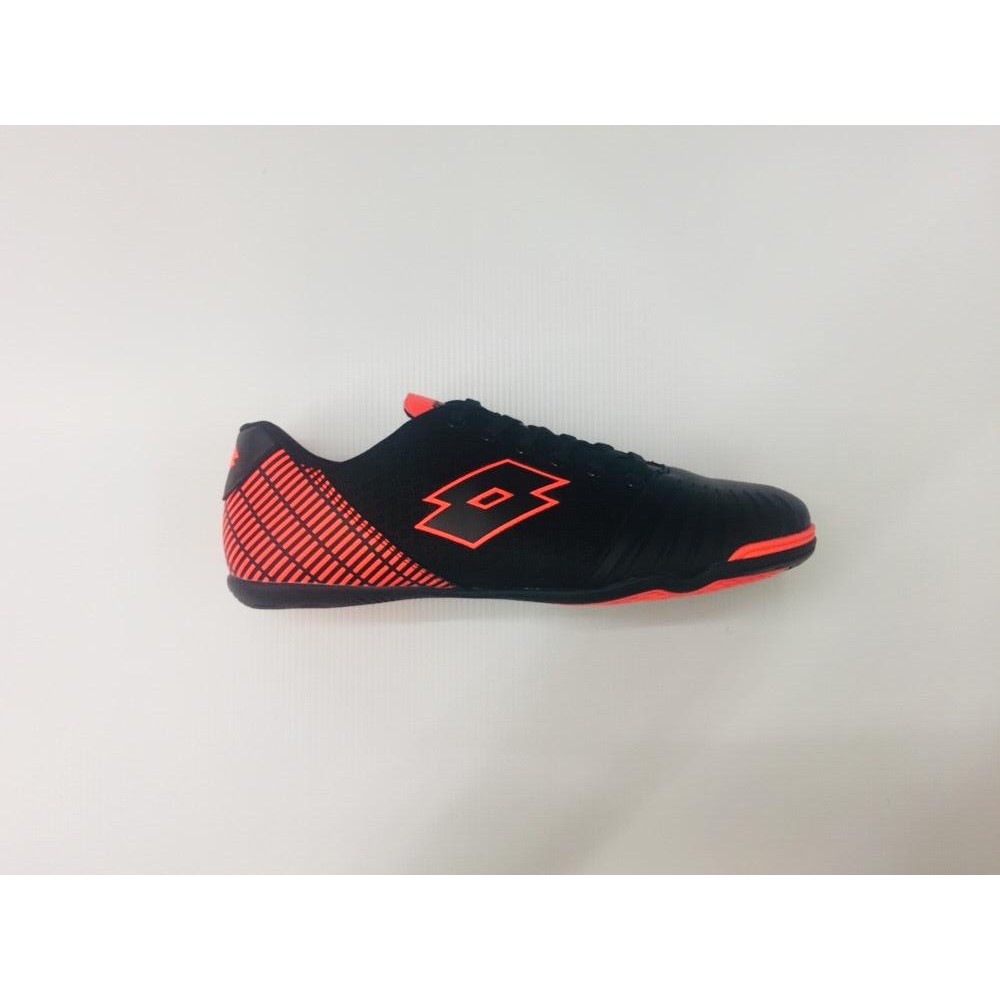 kasut futsal lotto