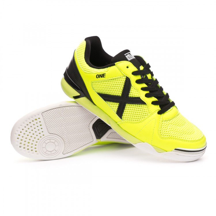 x shoes futsal