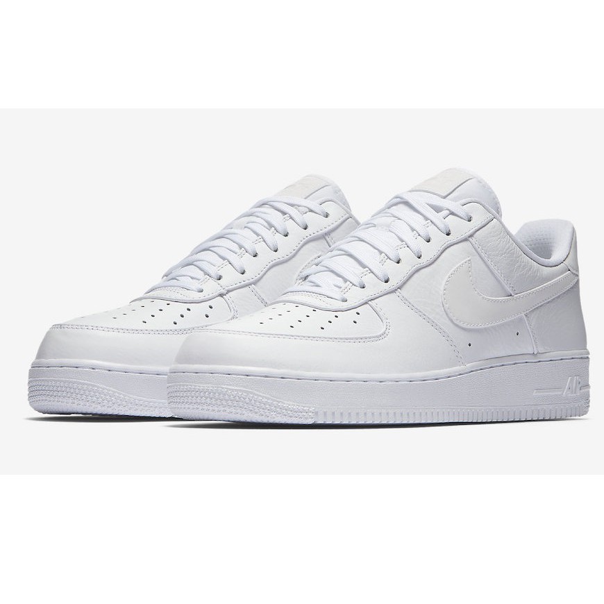 nike air force 1 low triple white