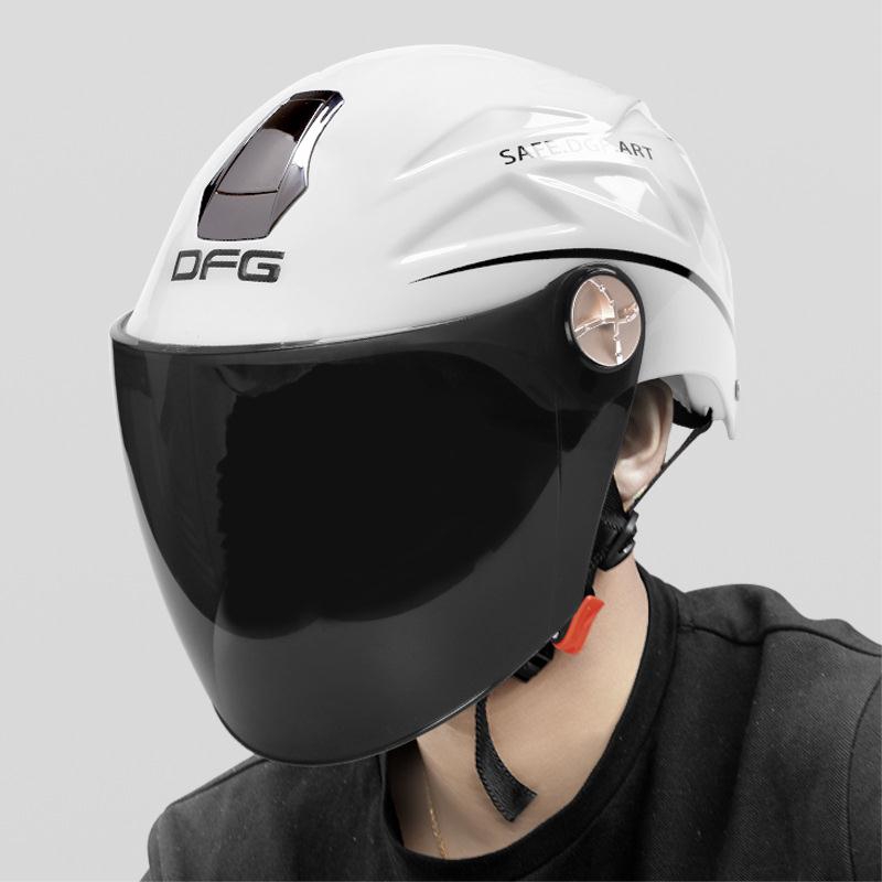 Motorcycle Helmet Men And Women Sun Protection Lightweight Helmet Topi Keledar Motosikal