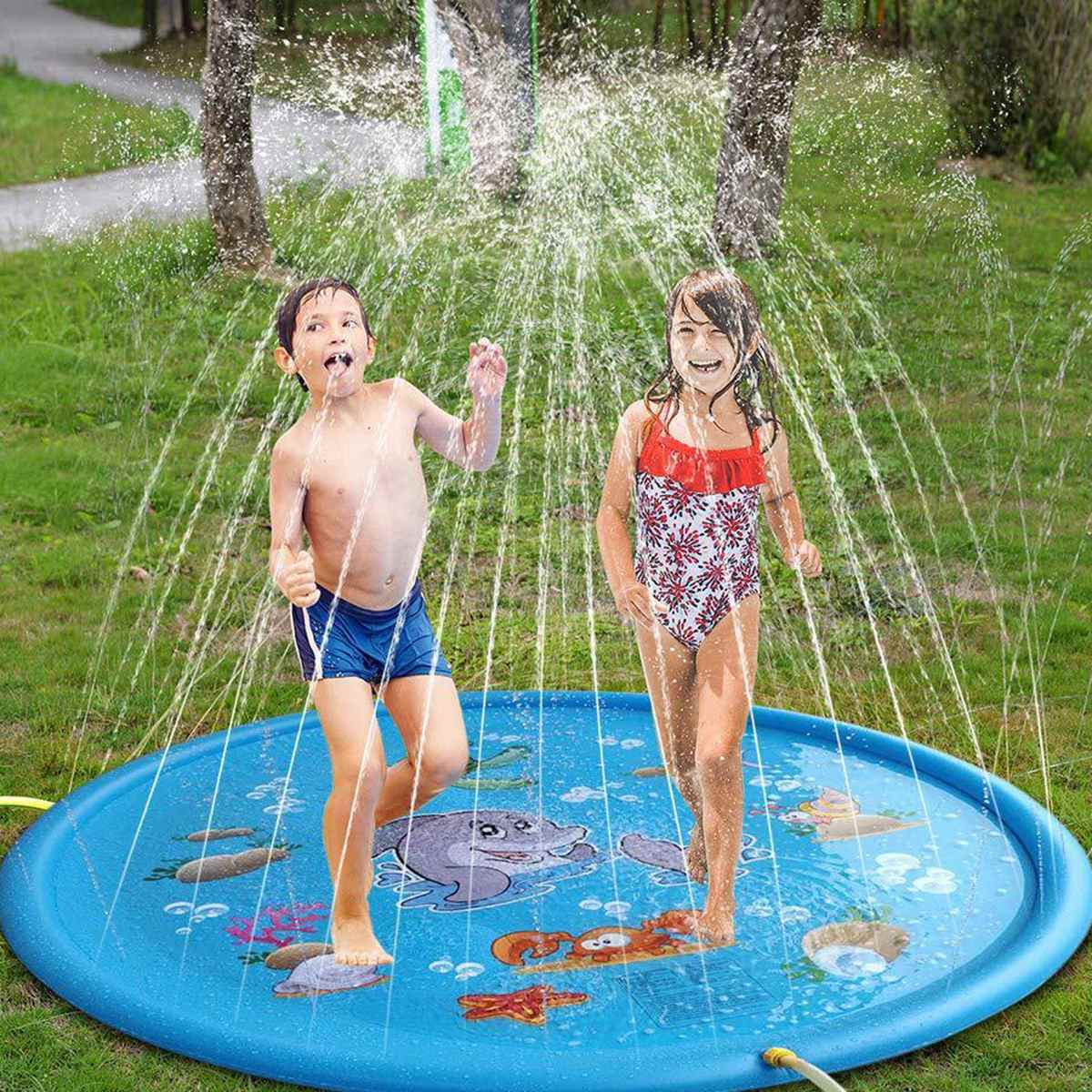 paddling pool with sprinkler