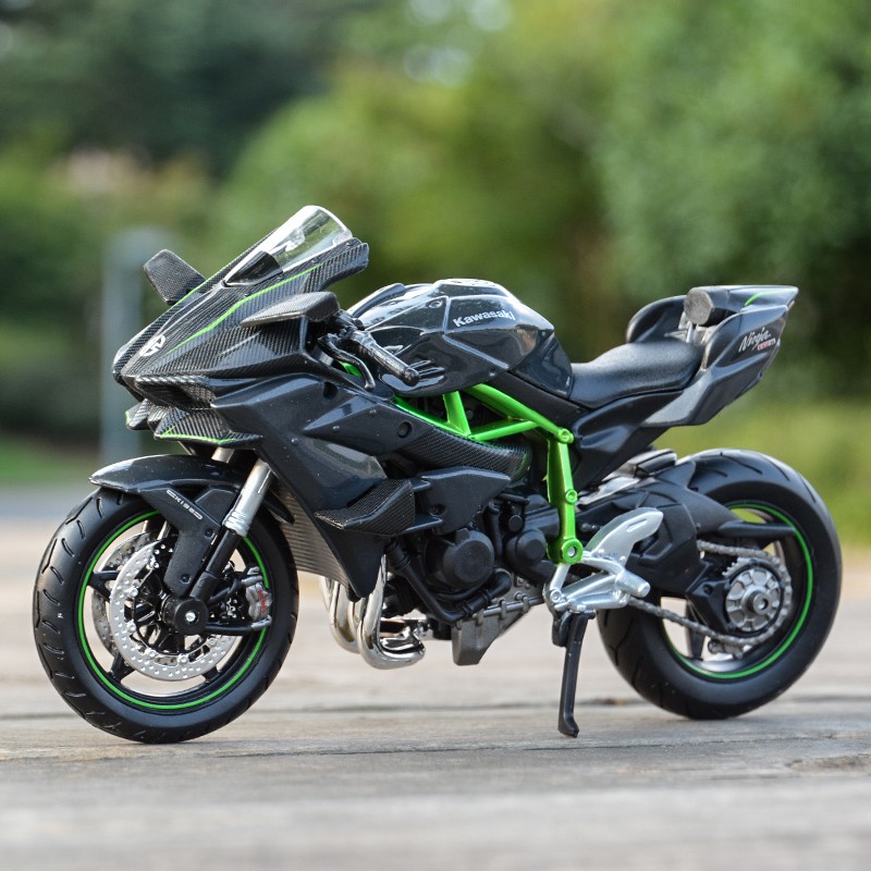 Kawasaki h2r Wheelie