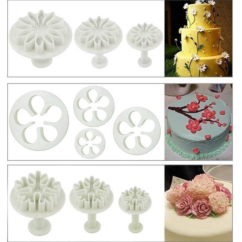 Set Acuan Buat Kek/Biskut/Kuih pelbagai Bentuk Set of Pastry Cookies and Cake Mold Plunger Cutter