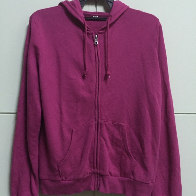 uniqlo pink hoodie