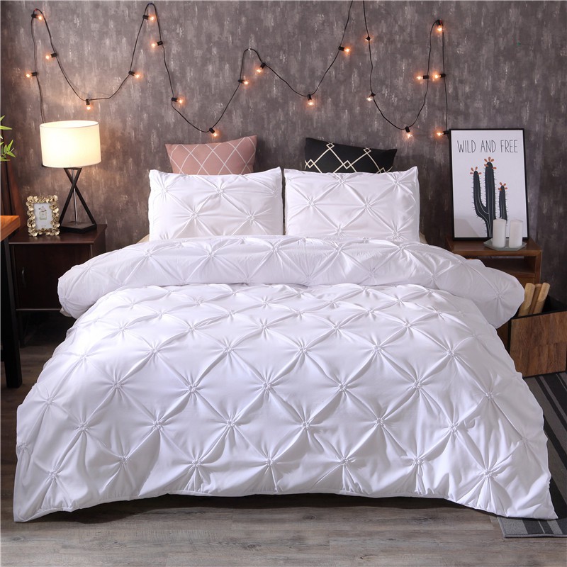 Elegant Comfort 3 Piece Wrinkle Resistant Soft Luxurious Quilt