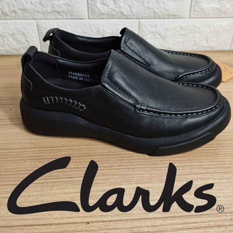 clarks soft sole shoes